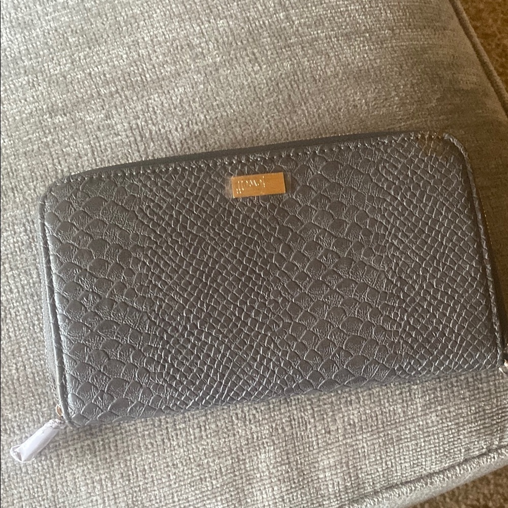 Jewell by Thirty One Charcoal Textured Wallet